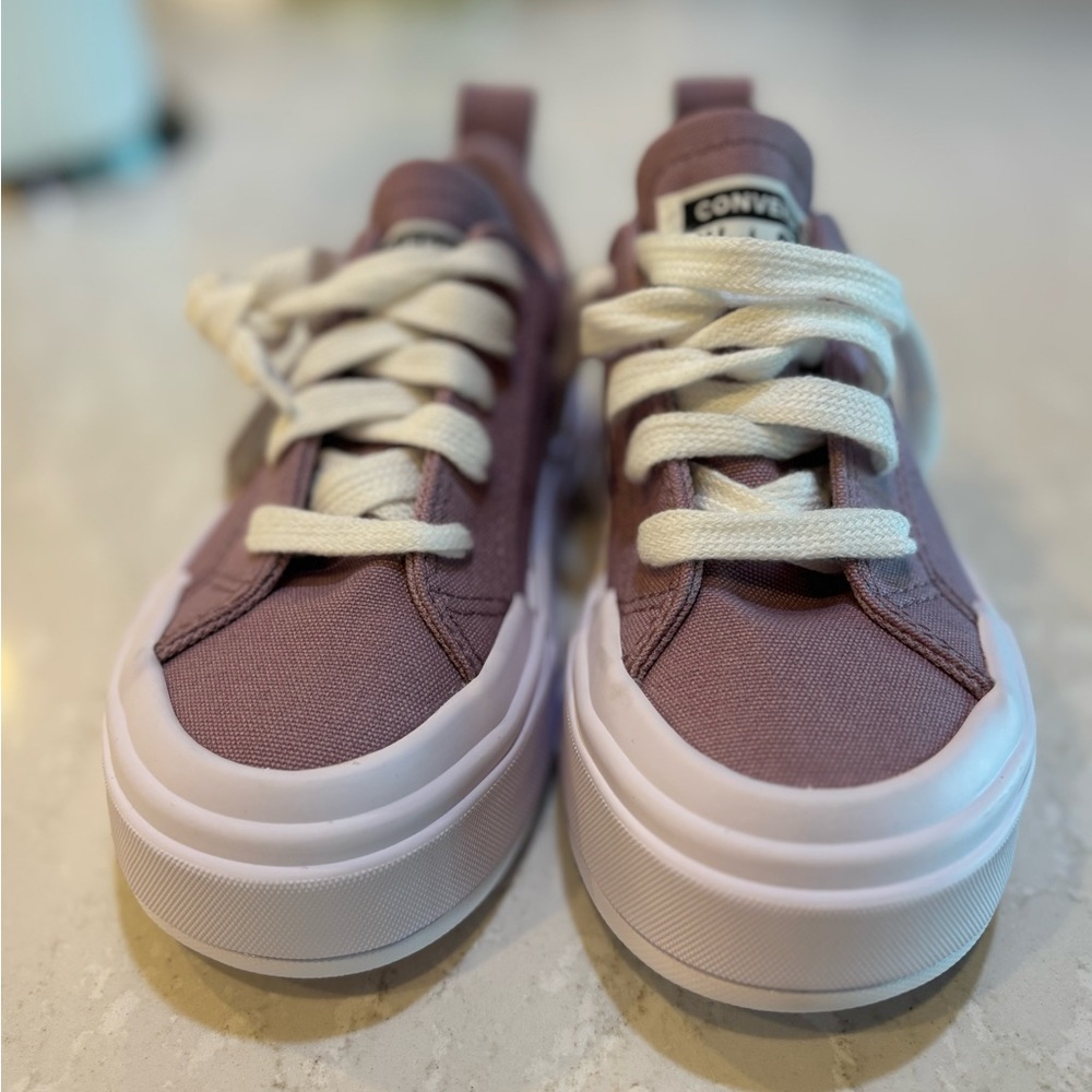 Converse Kids' Chuck Taylor All Star Cruise Platform Sneaker Size 12 - Picture 2 of 4